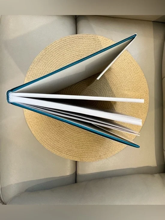 Hamilton Wristwatches A Collector's Guide Hardcover by Rene Rondeau - Picture 11 of 14